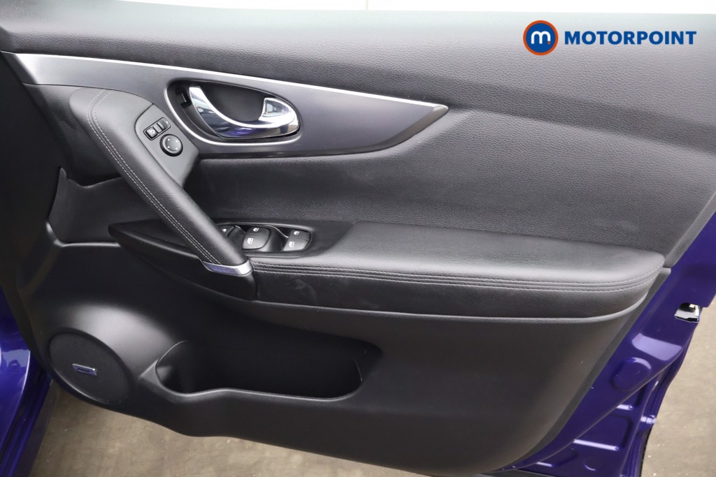 Nissan Qashqai Tekna Manual Petrol SUV - Stock Number (1612651) - 9th supplementary image