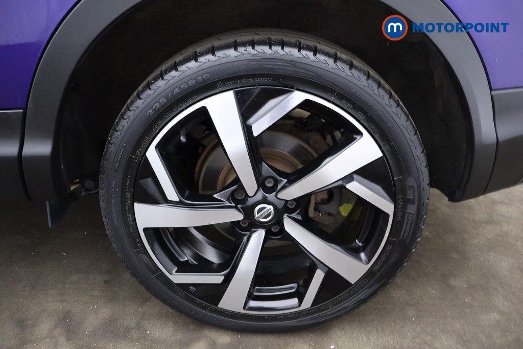 Nissan Qashqai Tekna Manual Petrol SUV - Stock Number (1612651) - 18th supplementary image