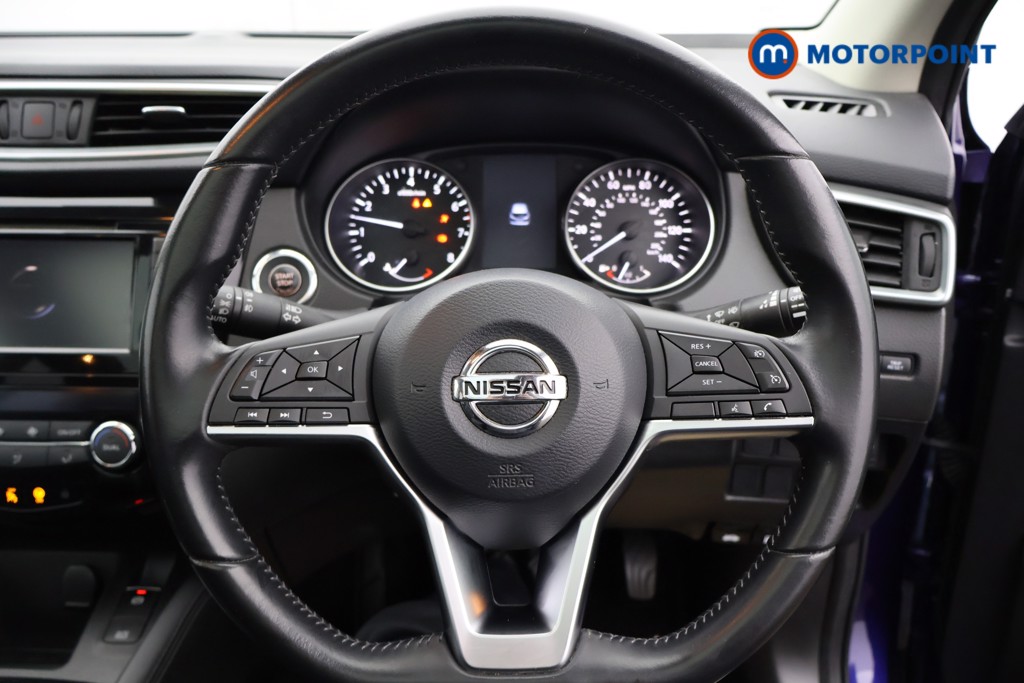 Nissan Qashqai Tekna Manual Petrol SUV - Stock Number (1612651) - 1st supplementary image