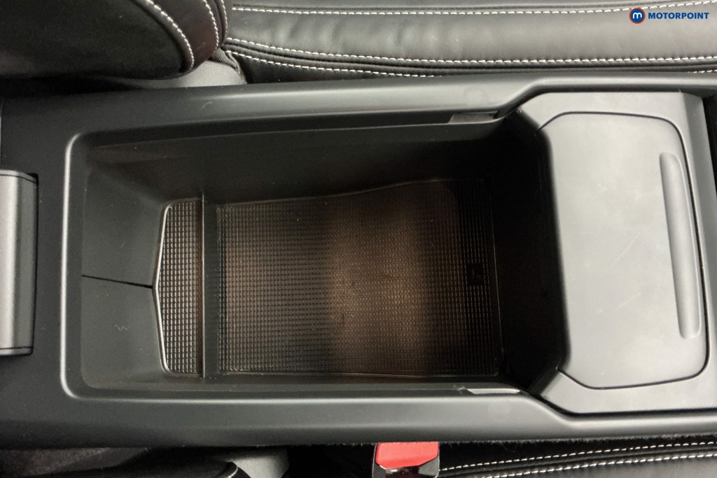 Volvo Xc40 R Design Automatic Petrol SUV - Stock Number (1613986) - 17th supplementary image