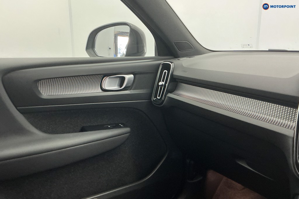 Volvo Xc40 R Design Automatic Petrol SUV - Stock Number (1613986) - 22nd supplementary image