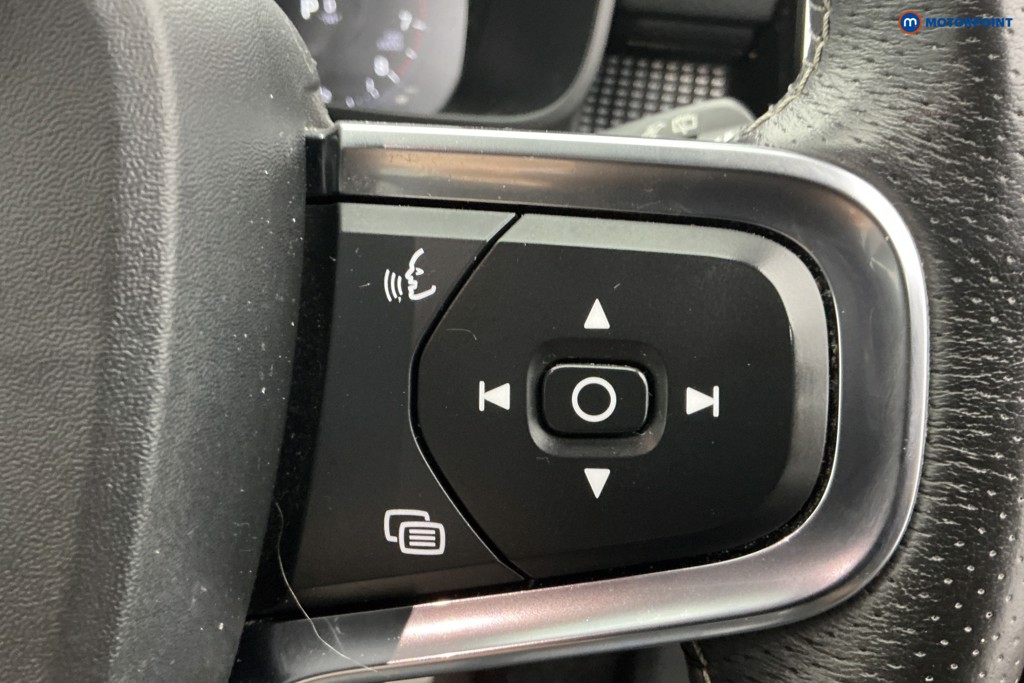 Volvo Xc40 R Design Automatic Petrol SUV - Stock Number (1613986) - 24th supplementary image