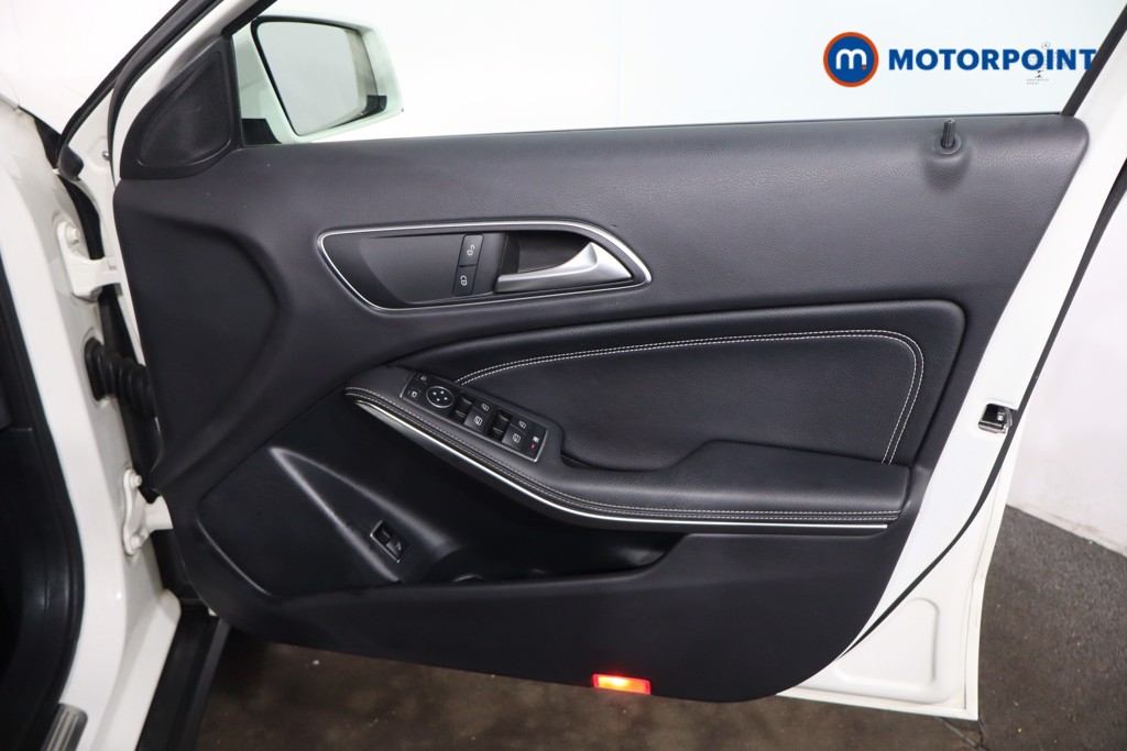 Mercedes-Benz GLA Sport Automatic Diesel SUV - Stock Number (1615433) - 25th supplementary image