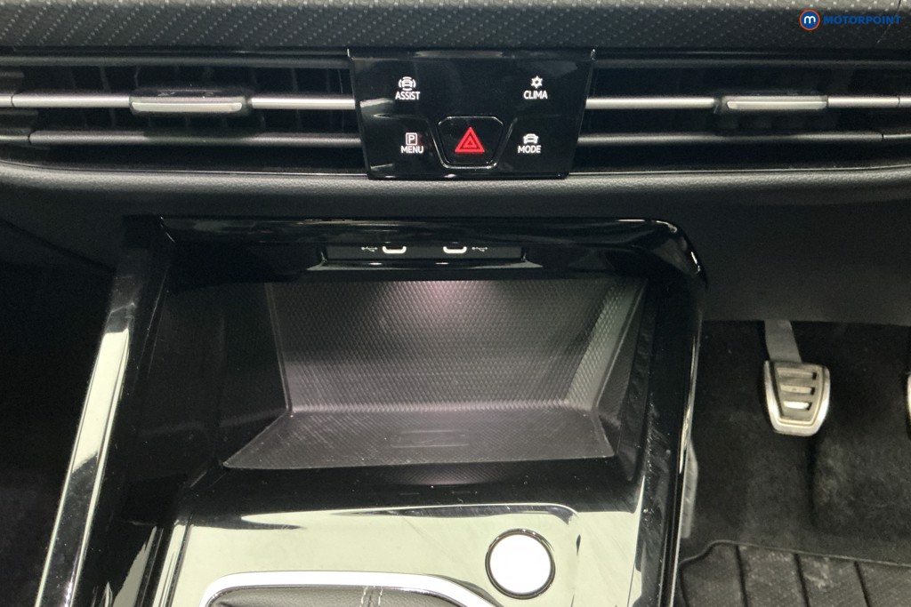 Volkswagen Golf R-Line Manual Petrol Hatchback - Stock Number (1615947) - 19th supplementary image