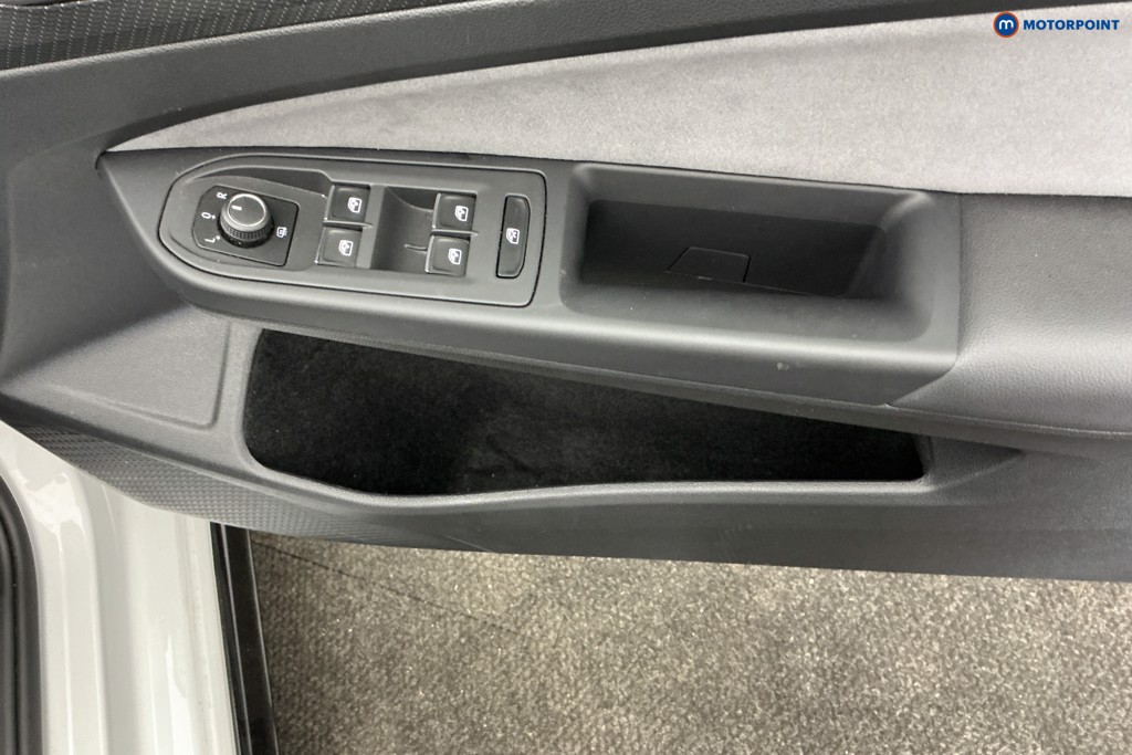 Volkswagen Golf R-Line Manual Petrol Hatchback - Stock Number (1615947) - 27th supplementary image