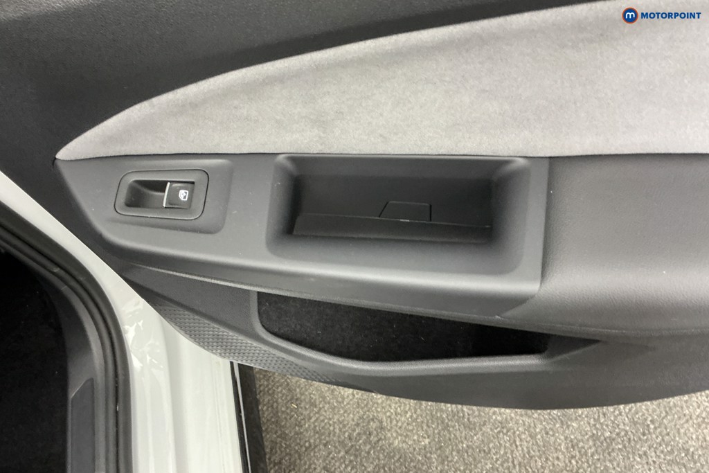 Volkswagen Golf R-Line Manual Petrol Hatchback - Stock Number (1615947) - 30th supplementary image