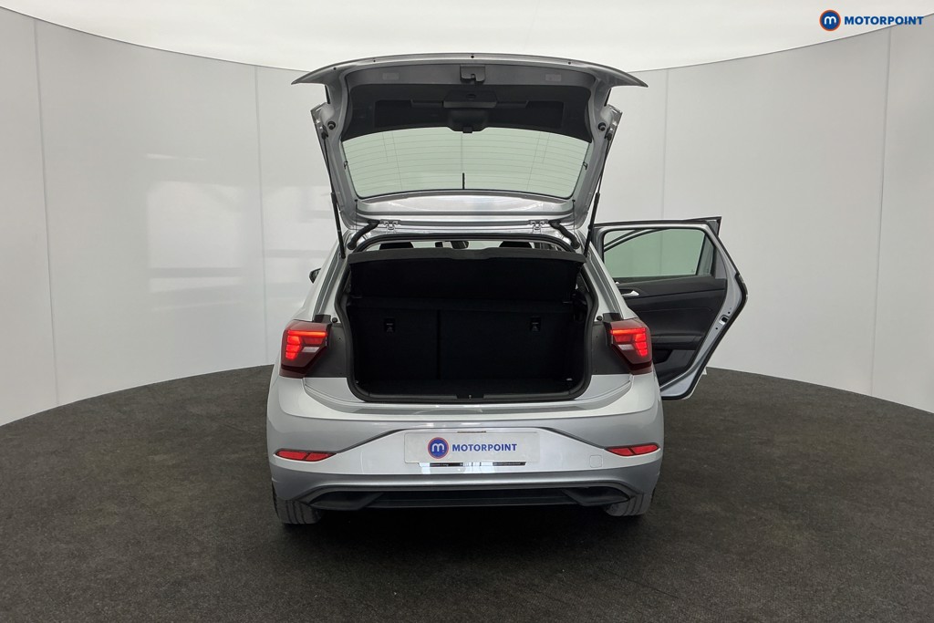 Volkswagen Polo Life Automatic Petrol Hatchback - Stock Number (1617471) - 4th supplementary image