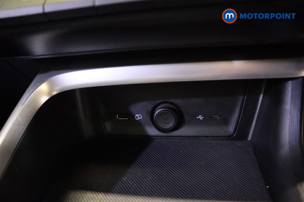 Mg Motor Uk ZS Trophy Automatic Petrol-Electric Hybrid SUV - Stock Number (1617853) - 6th supplementary image