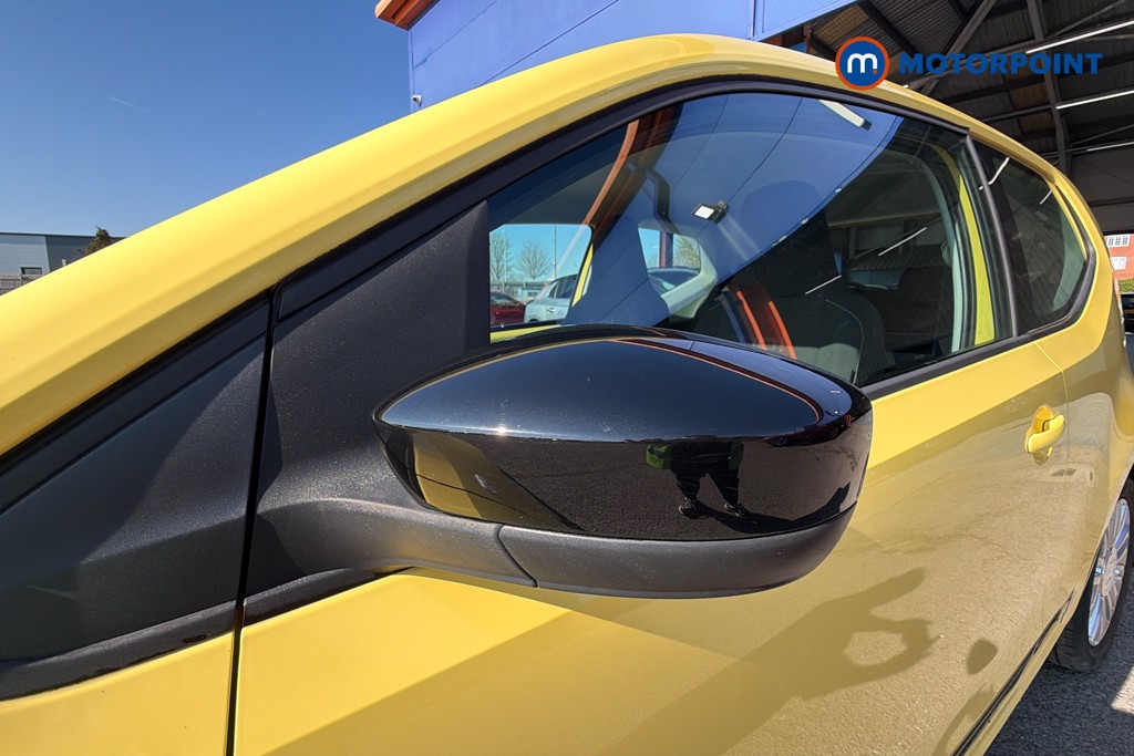 Volkswagen UP Look Up Manual Petrol Hatchback - Stock Number (1618807) - 43rd supplementary image