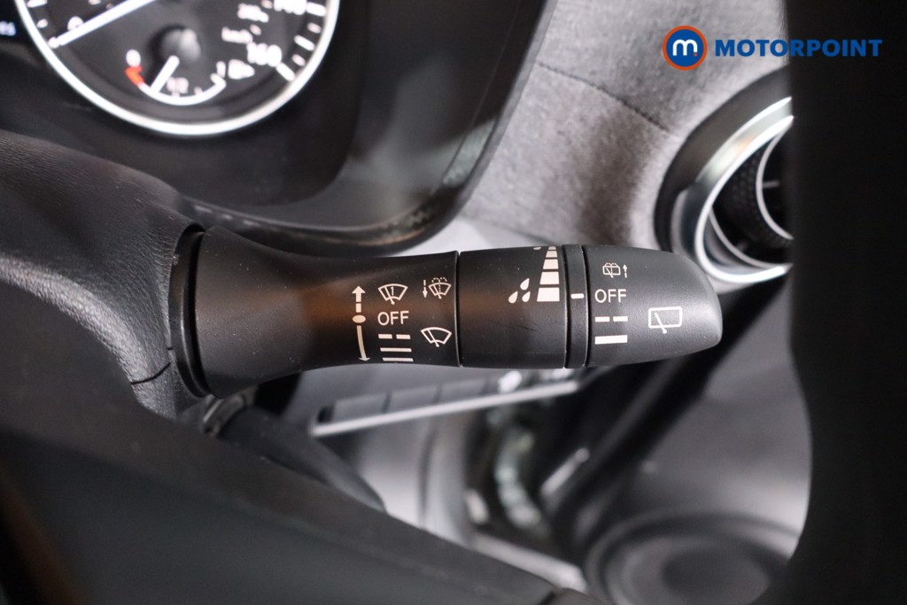 Nissan Juke Acenta Premium Manual Petrol SUV - Stock Number (1619071) - 15th supplementary image