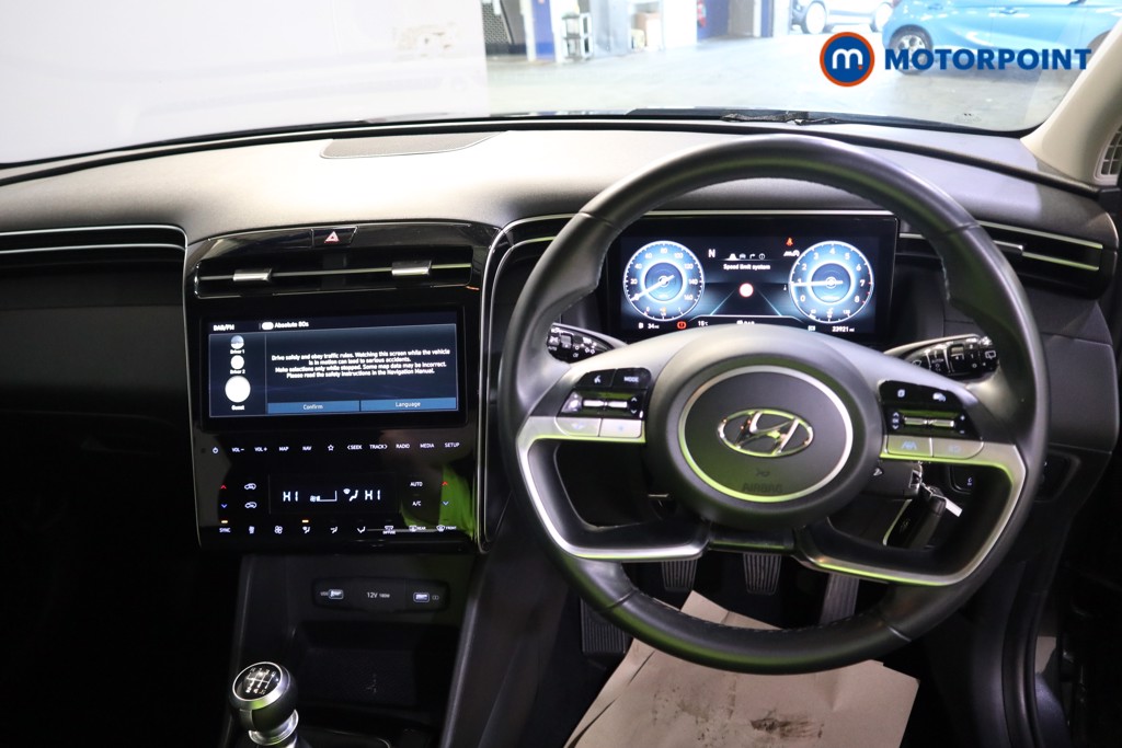 Hyundai Tucson Se Connect Manual Petrol SUV - Stock Number (1619252) - 1st supplementary image