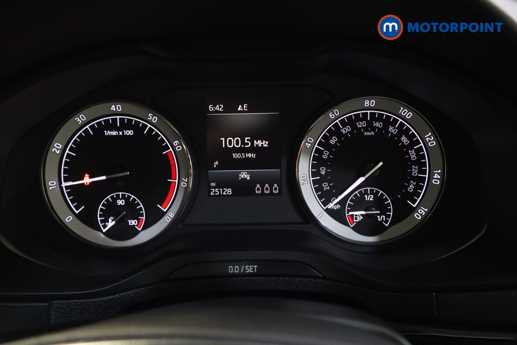 Skoda Karoq Se L Manual Petrol SUV - Stock Number (1619257) - 5th supplementary image