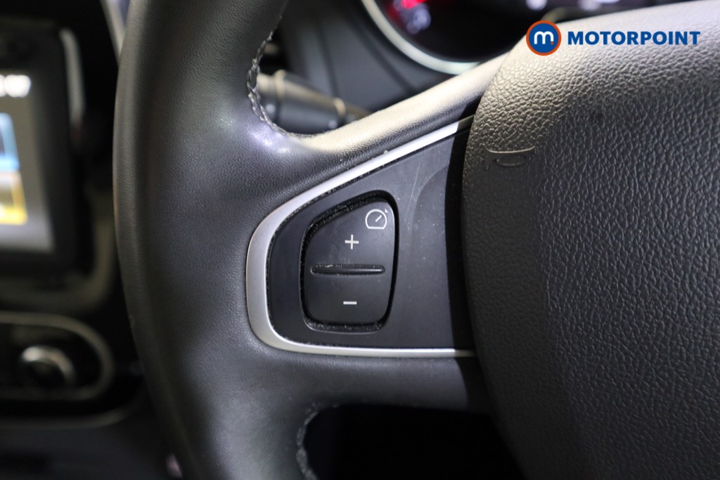 Renault Captur Iconic Manual Petrol SUV - Stock Number (1620709) - 3rd supplementary image