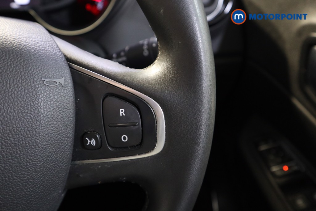 Renault Captur Iconic Manual Petrol SUV - Stock Number (1620709) - 4th supplementary image