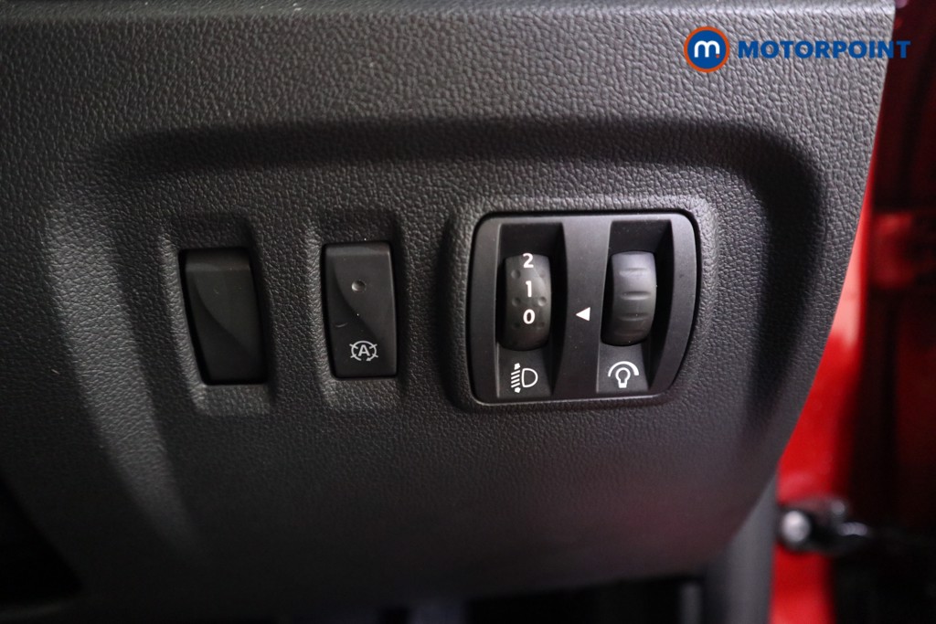 Renault Captur Iconic Manual Petrol SUV - Stock Number (1620709) - 11th supplementary image