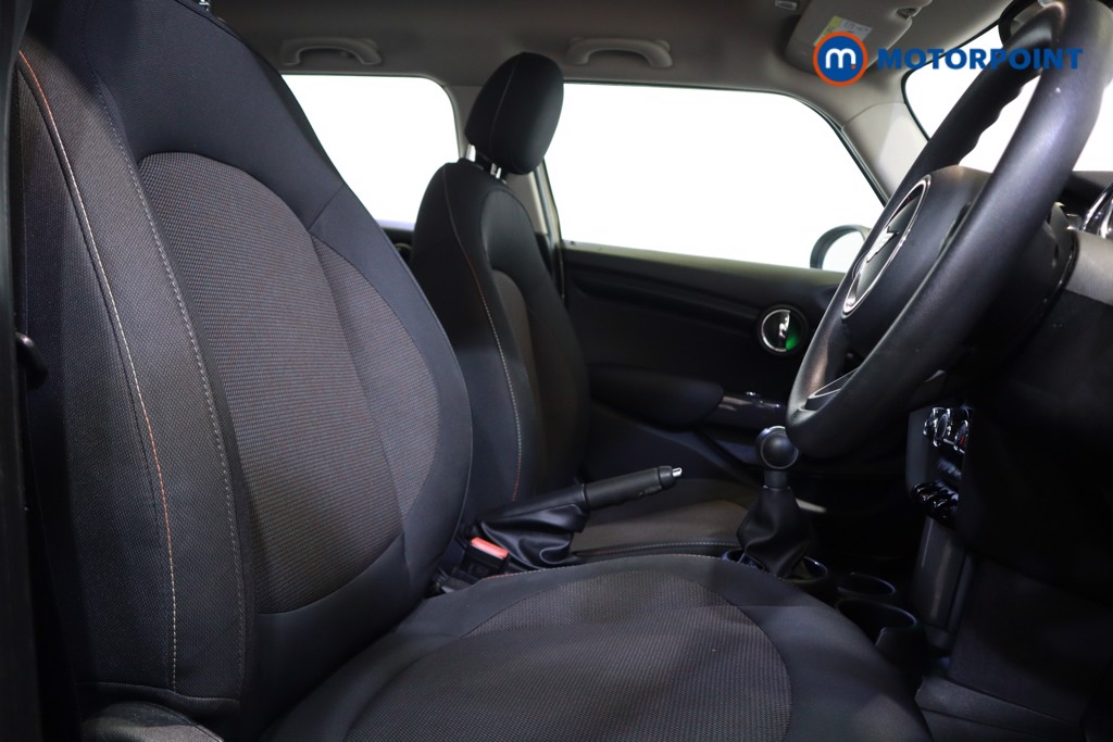 Mini Hatchback Cooper Classic Manual Petrol Hatchback - Stock Number (1620855) - 5th supplementary image