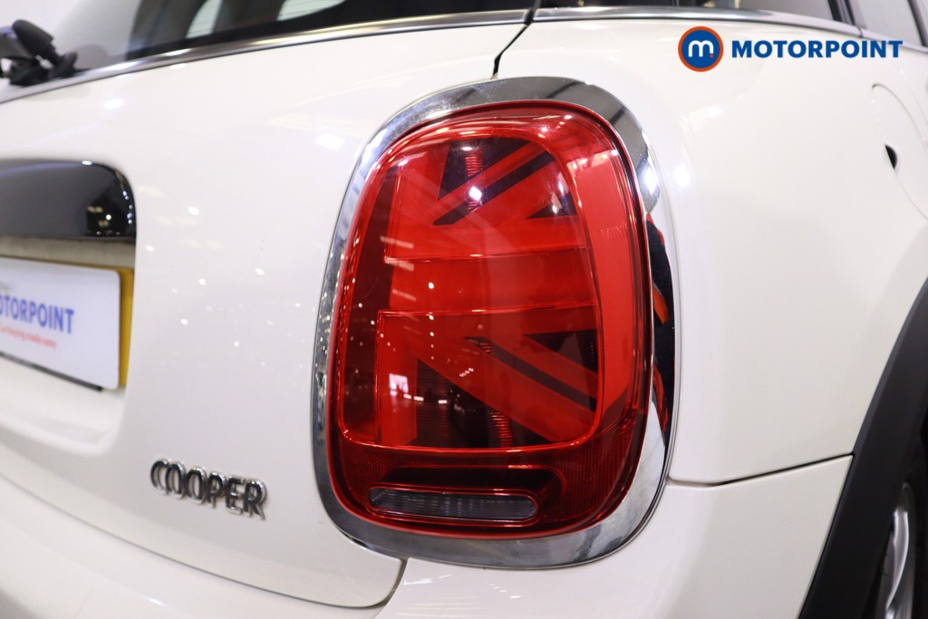 Mini Hatchback Cooper Classic Manual Petrol Hatchback - Stock Number (1620855) - 39th supplementary image