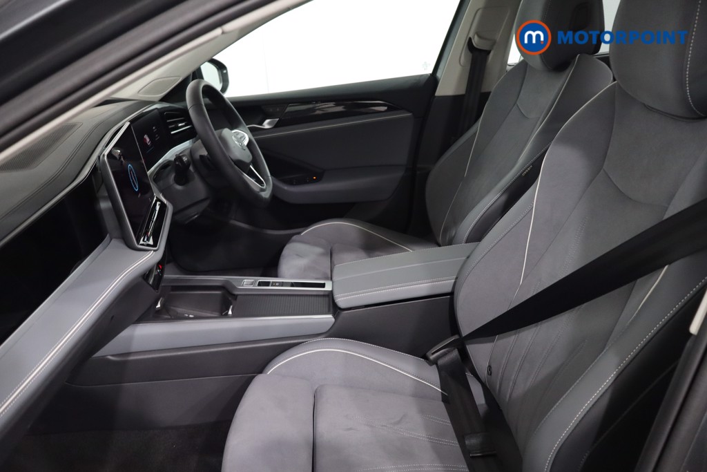 Volkswagen Passat Life Automatic Petrol Plug-In Hybrid Estate - Stock Number (1620872) - 4th supplementary image