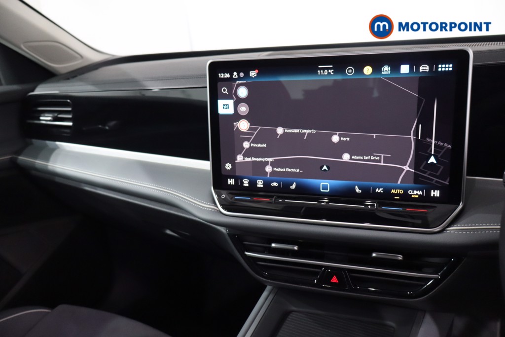 Volkswagen Passat Life Automatic Petrol Plug-In Hybrid Estate - Stock Number (1620872) - 18th supplementary image