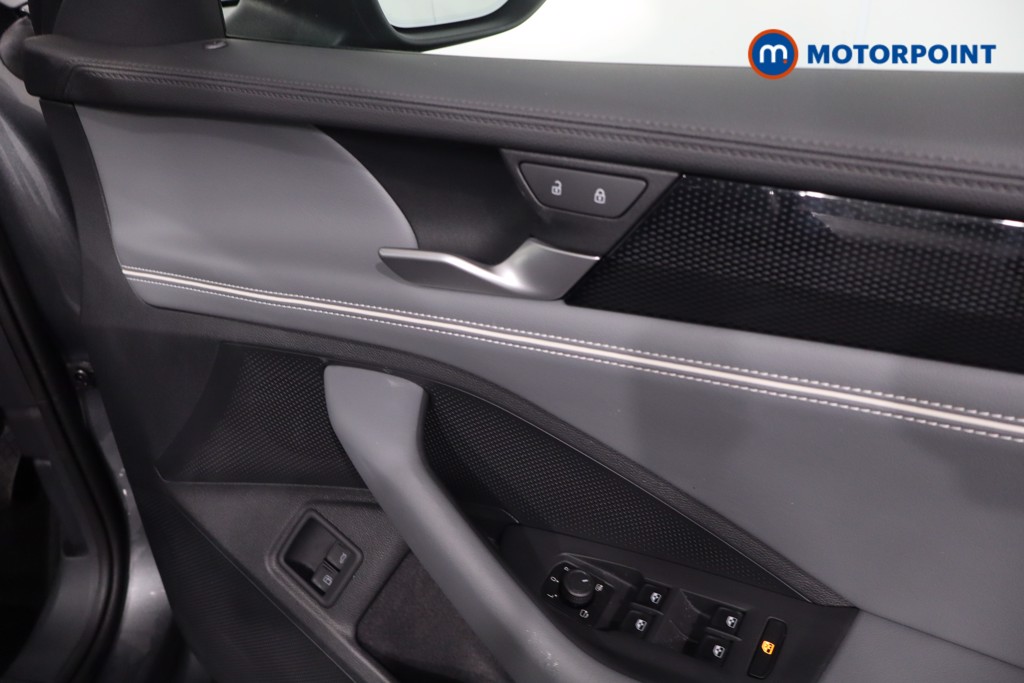 Volkswagen Passat Life Automatic Petrol Plug-In Hybrid Estate - Stock Number (1620872) - 26th supplementary image