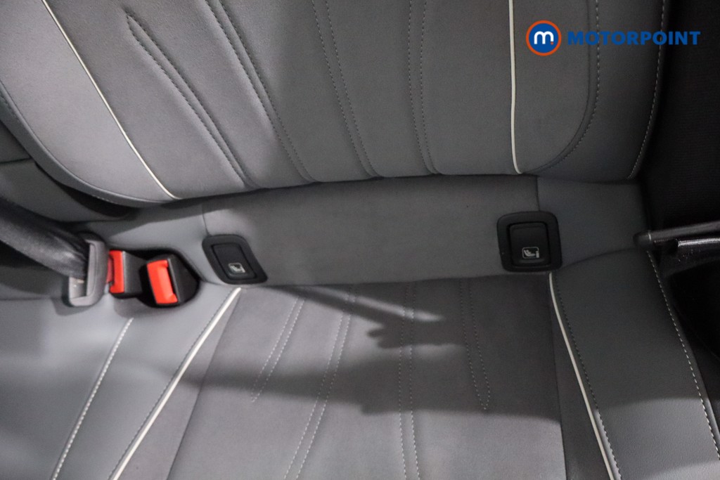 Volkswagen Passat Life Automatic Petrol Plug-In Hybrid Estate - Stock Number (1620872) - 27th supplementary image