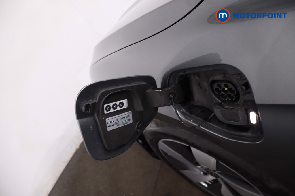 Volkswagen Passat Life Automatic Petrol Plug-In Hybrid Estate - Stock Number (1620872) - 28th supplementary image