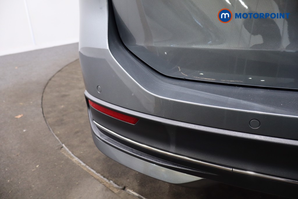 Volkswagen Passat Life Automatic Petrol Plug-In Hybrid Estate - Stock Number (1620872) - 38th supplementary image