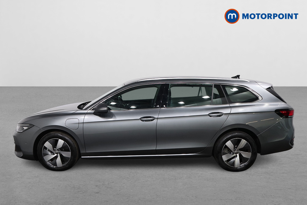 Volkswagen Passat Life Automatic Petrol Plug-In Hybrid Estate - Stock Number (1620872) - Passenger side