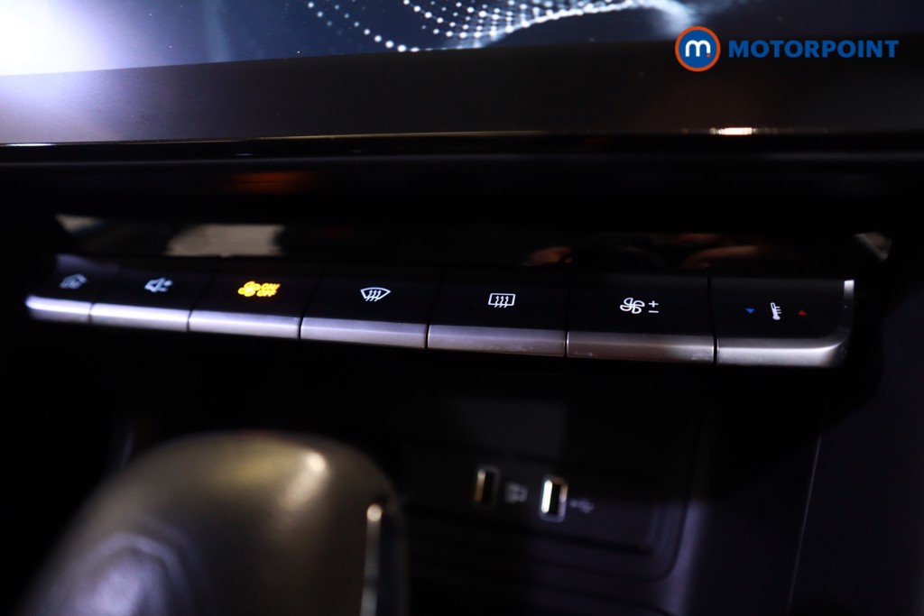 Mg Motor Uk ZS Exclusive Automatic Petrol SUV - Stock Number (1621160) - 17th supplementary image