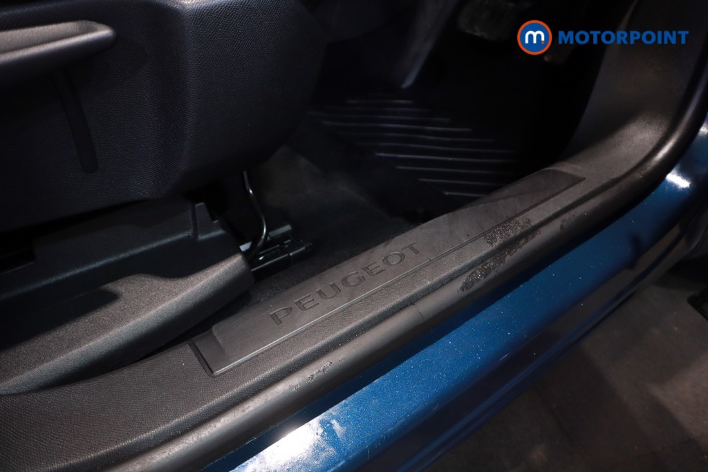 Peugeot 3008 Allure Automatic Petrol Plug-In Hybrid SUV - Stock Number (1621162) - 7th supplementary image