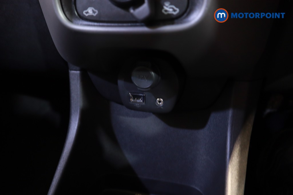 Peugeot 108 Active Manual Petrol Hatchback - Stock Number (1621171) - 17th supplementary image