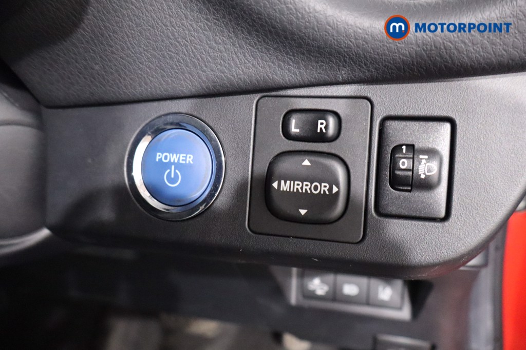 Toyota Yaris Y20 Automatic Petrol-Electric Hybrid Hatchback - Stock Number (1622207) - 17th supplementary image