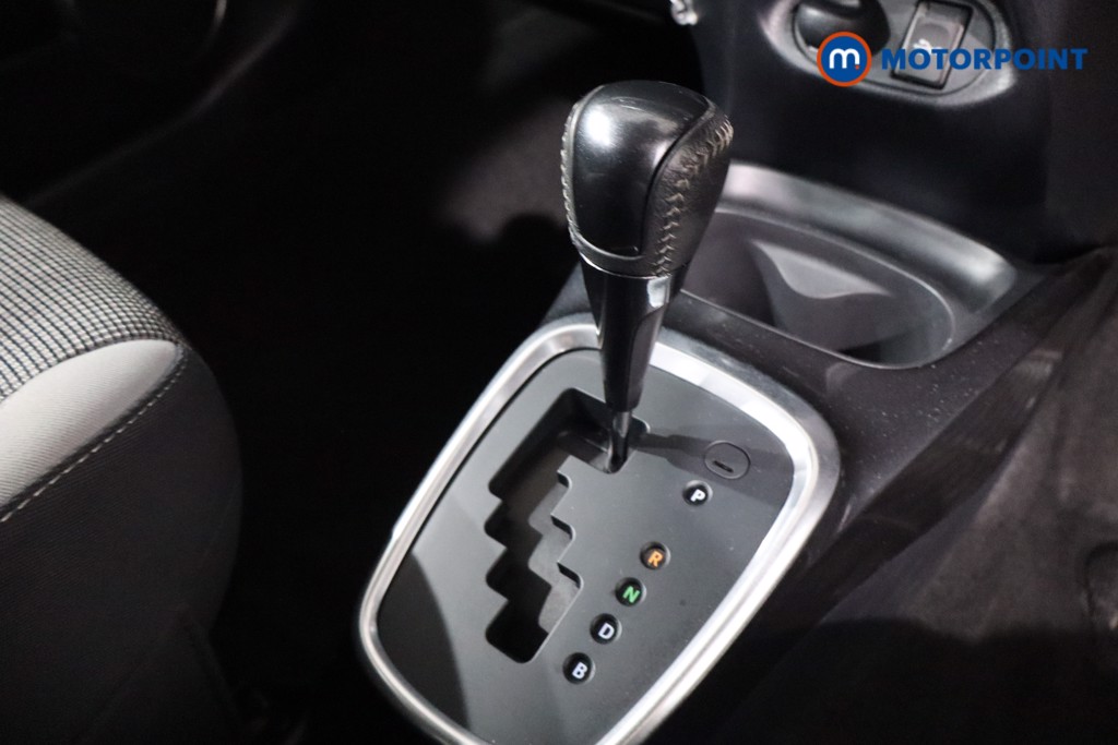 Toyota Yaris Y20 Automatic Petrol-Electric Hybrid Hatchback - Stock Number (1622207) - 21st supplementary image