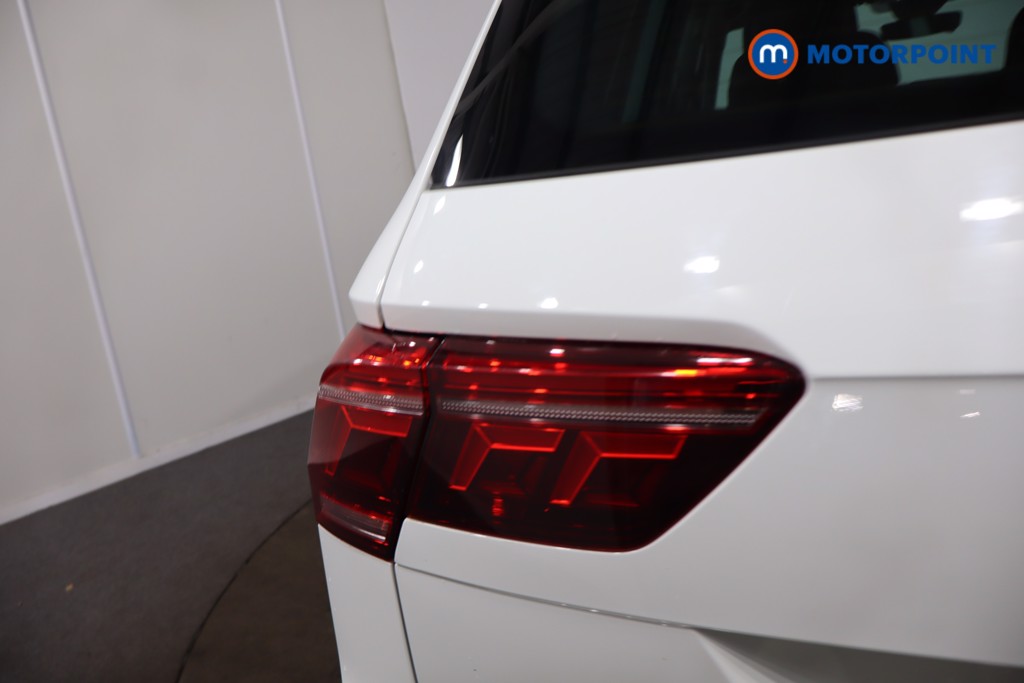 Volkswagen Tiguan Elegance Automatic Petrol SUV - Stock Number (1622591) - 37th supplementary image