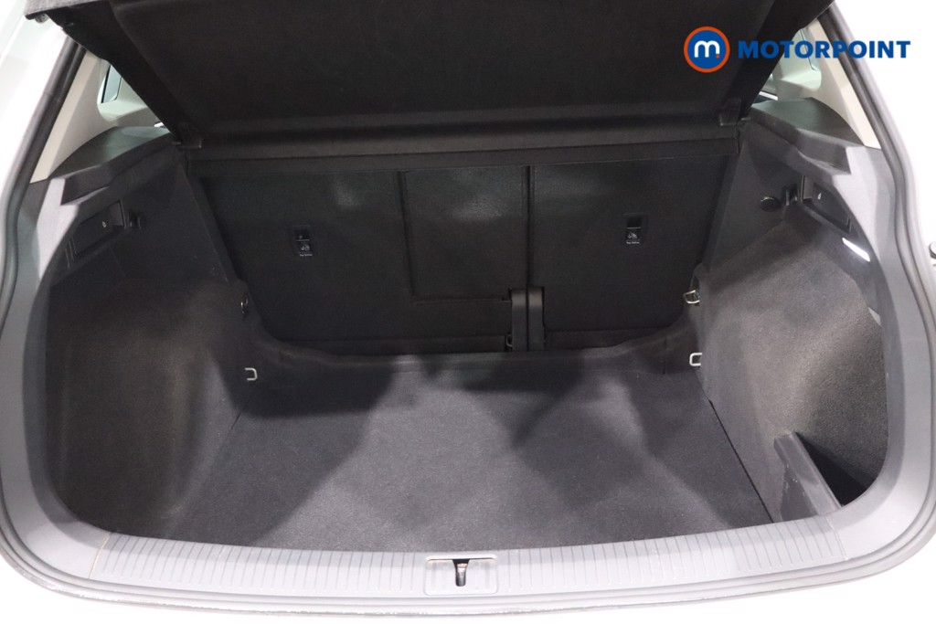 Volkswagen Tiguan Elegance Automatic Petrol SUV - Stock Number (1622591) - 39th supplementary image