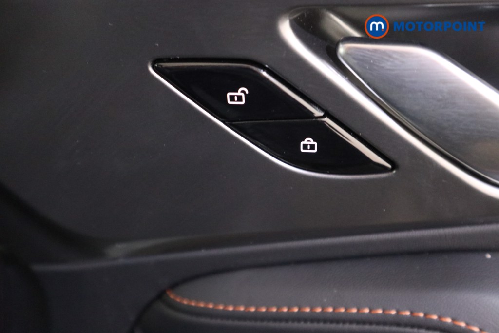 Mg Motor Uk HS SE Automatic Petrol-Electric Hybrid SUV - Stock Number (1622989) - 12th supplementary image