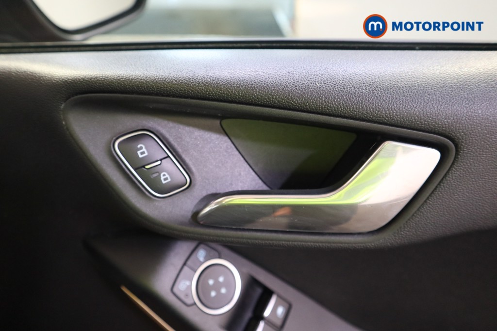 Ford Fiesta Zetec B-Pluso Play Automatic Petrol Hatchback - Stock Number (1623478) - 16th supplementary image