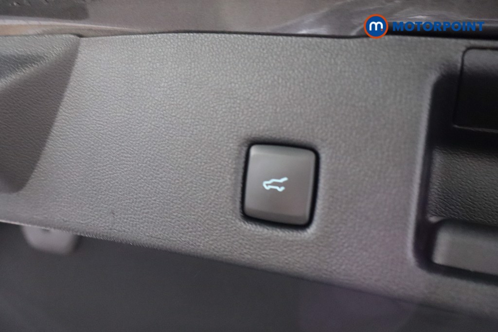Ford Kuga Titanium Edition Manual Petrol SUV - Stock Number (1623668) - 39th supplementary image