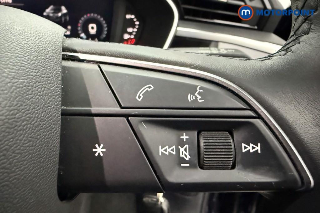 Audi Q3 Technik Manual Petrol SUV - Stock Number (1623743) - 5th supplementary image