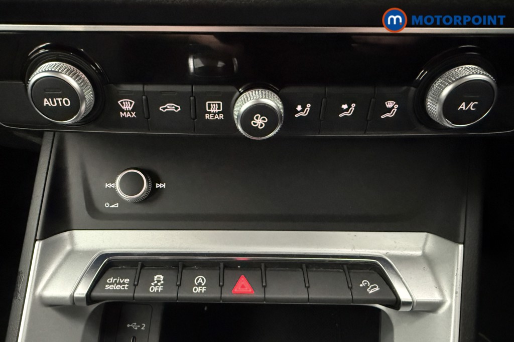 Audi Q3 Technik Manual Petrol SUV - Stock Number (1623743) - 12th supplementary image