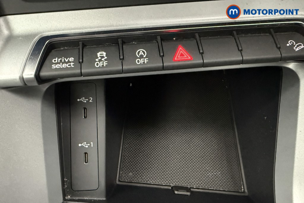 Audi Q3 Technik Manual Petrol SUV - Stock Number (1623743) - 13th supplementary image