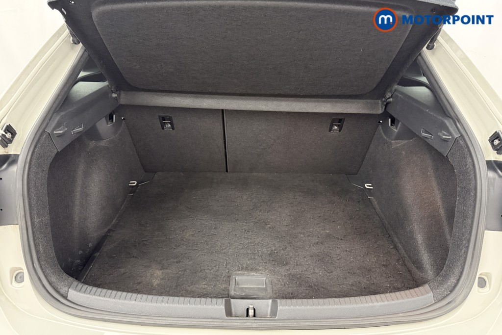 Volkswagen Taigo R-Line Automatic Petrol SUV - Stock Number (1623746) - 24th supplementary image