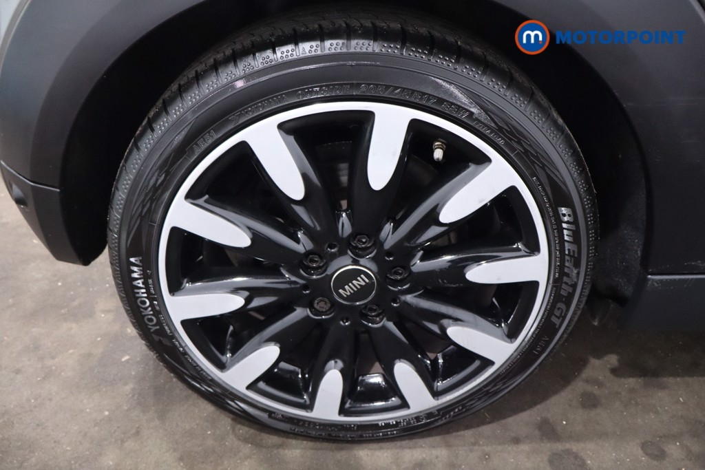 Mini Hatchback Cooper Exclusive Manual Petrol Hatchback - Stock Number (1623821) - 9th supplementary image