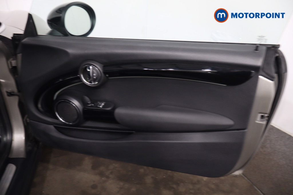 Mini Hatchback Cooper Exclusive Manual Petrol Hatchback - Stock Number (1623821) - 25th supplementary image