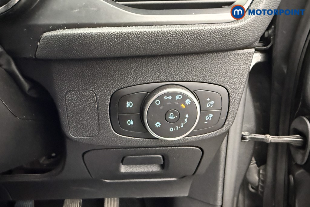 Ford Focus Titanium X Manual Petrol Hatchback - Stock Number (1623822) - 8th supplementary image