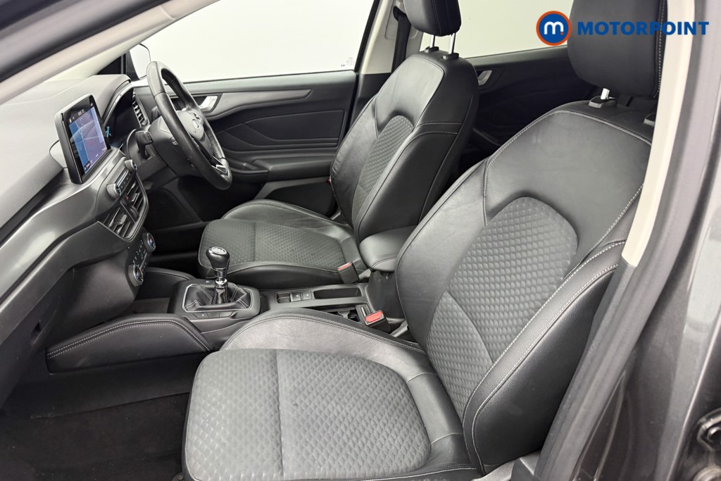 Ford Focus Titanium X Manual Petrol Hatchback - Stock Number (1623822) - 10th supplementary image