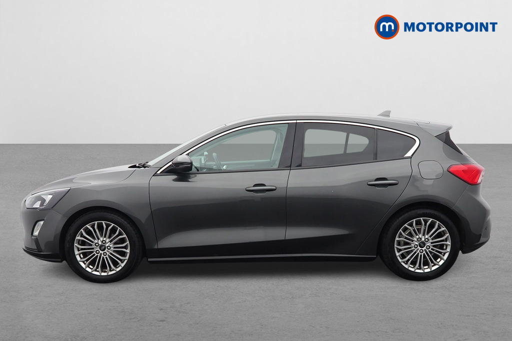 Ford Focus Titanium X Manual Petrol Hatchback - Stock Number (1623822) - Passenger side