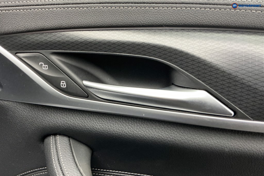 BMW 5 Series M Sport Automatic Petrol Plug-In Hybrid Saloon - Stock Number (1623957) - 29th supplementary image