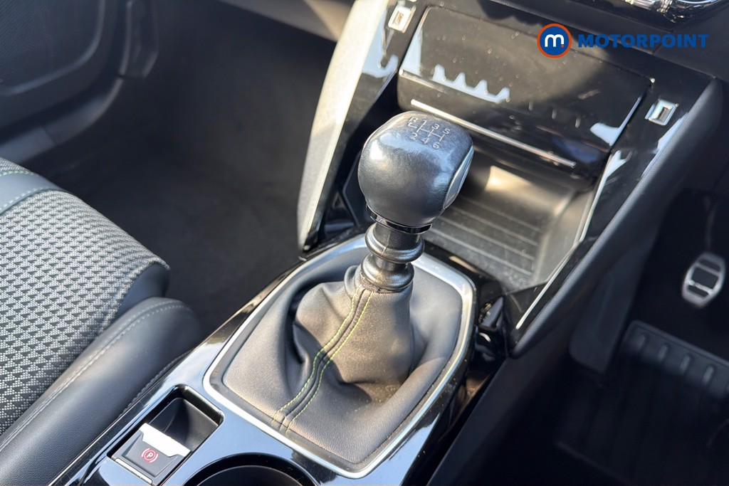 Peugeot 2008 GT Manual Petrol SUV - Stock Number (1624197) - 15th supplementary image