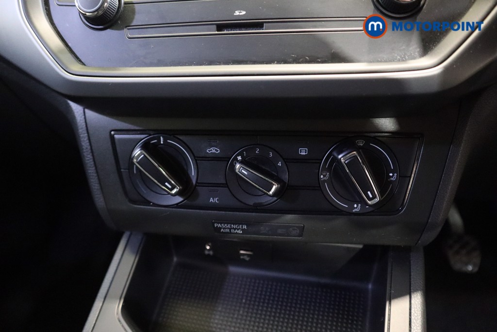 Seat Ibiza SE Manual Petrol Hatchback - Stock Number (1624336) - 5th supplementary image